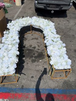 Flower with 8ft arch
