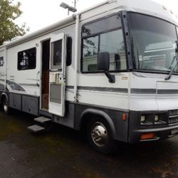 2000 Winnebago Adventurer