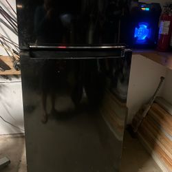 Whirlpool Refrigerator 