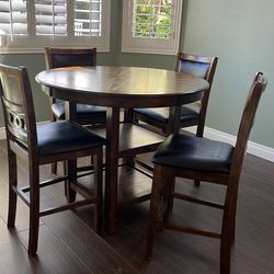 Beautiful Bar Style Table and Four Chaird