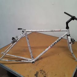 UNIVEGA Via De Oro 18" 700c Steel Hybrid Gravel Touring Bicycle Frameset 