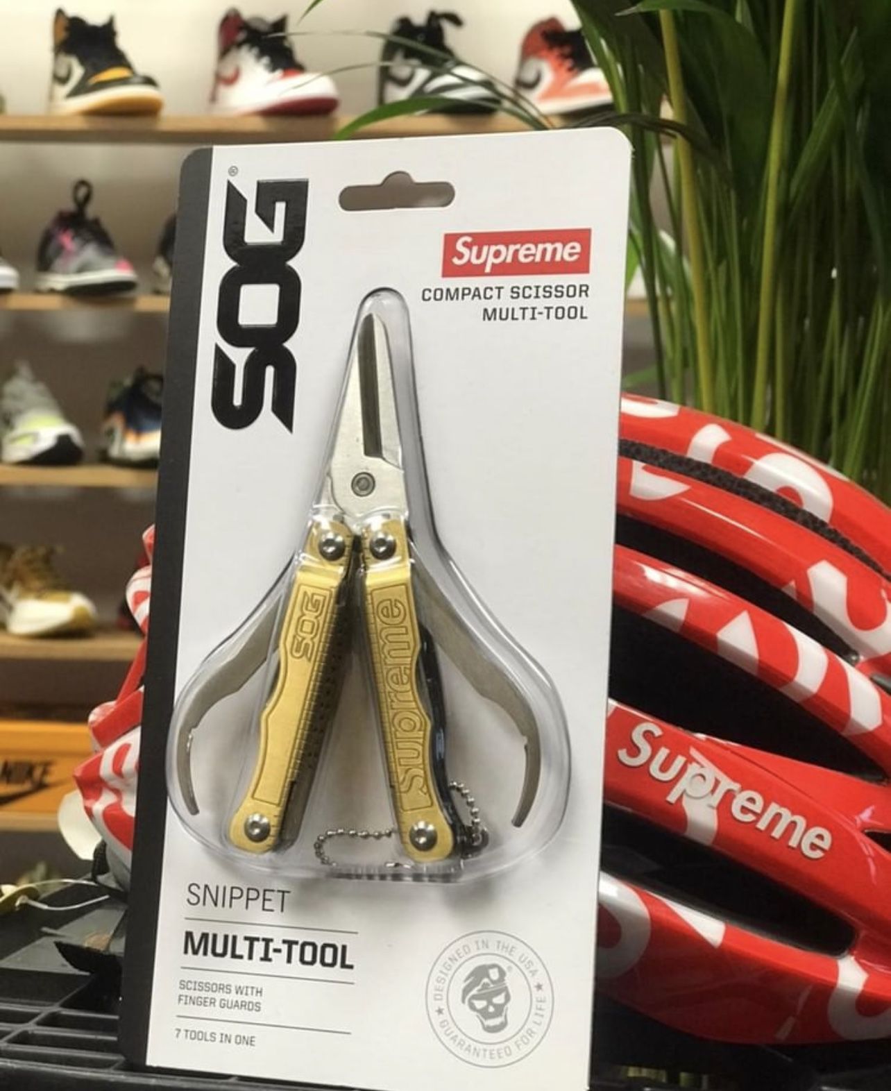 Supreme/SOG Snippet Multi Tool Gold FW22 for Sale in Scottsdale, AZ -  OfferUp