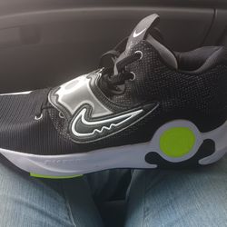 New Nike Mens KD Basketball Shoes