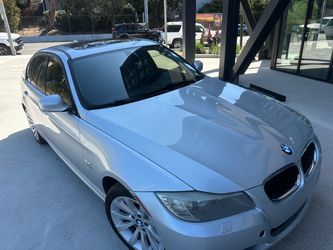 2011 BMW 328i X DRIVE ALL WHEEL DRIVE pocket rocket 86000 miles only, super rare BMW  SEXY SILVER WITH BLACK LEATHER NEW EXPENSIVE HIGH PERFORMANCE TI