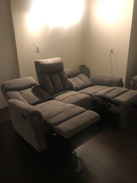 Sofa and Loveseat Reclining Couch Set Recliner $200