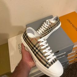 Burberry Shoes 