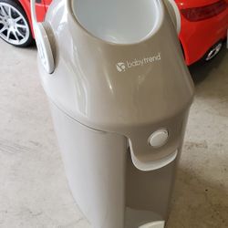 Diaper pail 