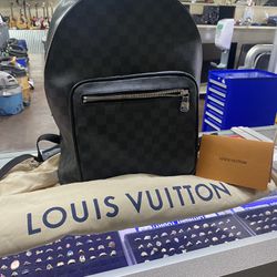 Lv Mens Backpack With Dust Bag 