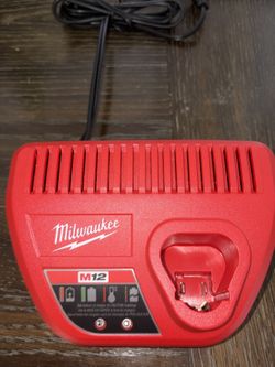 Milwaukee M12 Battery Charger
