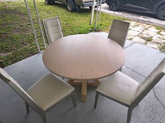 Dining table 125 free local delivery ucf area