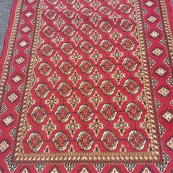 Oriental Rug. Beautiful vibrant color!