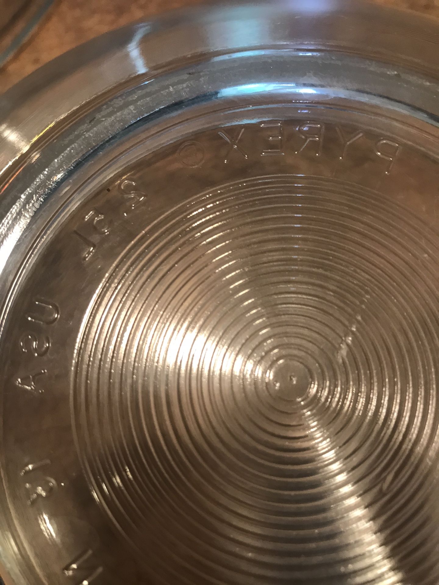 2 large vintage Pyrex nesting baking bowls