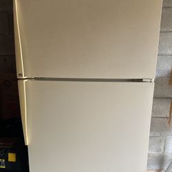 Refrigerator For Sale