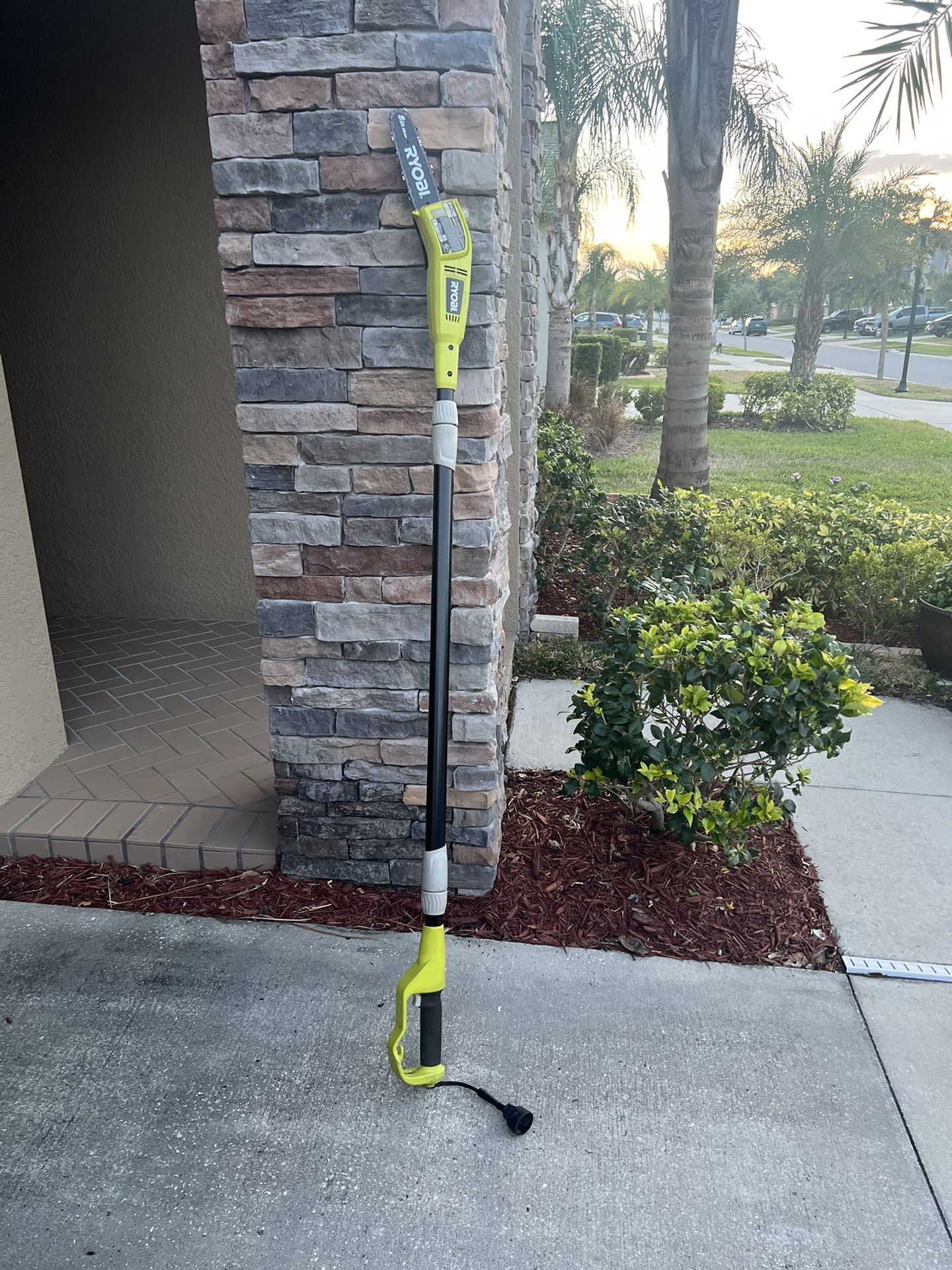 RYOBI Electric Pole Saw / Expandable / Asking Price $45.00 Or Best Offer