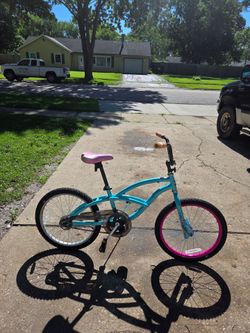 Girls 20in hello kitty dynocraft bike