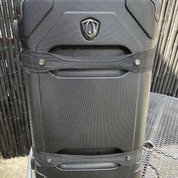 Traveler’s Choice Hard Shell Carry On