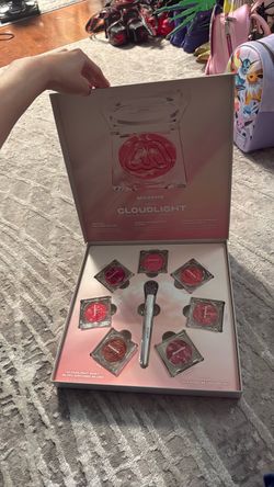 Morphe NEW cloudlight soft glow diffused blush