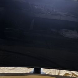 Samsung curves screen 75 inch ultra high definition 4K gamer speed use very little in spare room