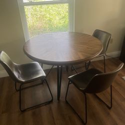 Round Dining Room Set