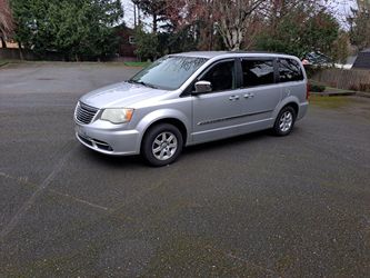 2011 Chrysler Town & Country