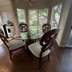**Drexel Heritage 54” Round Glass Dining Table + 4 Lynx Chairs**