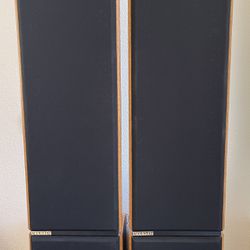 68” tall Rockford Acoustat Spectra 1100 Electrostatic Speakers, made in USA, See Description For More Info 