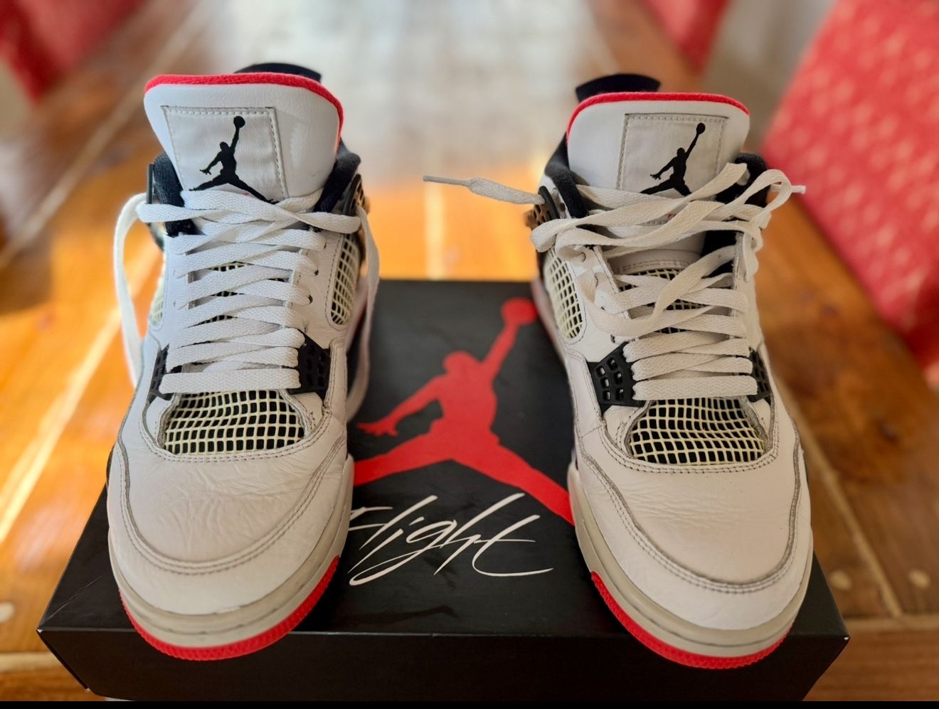 Jordan 4 Retro “Flight Nostalgia” Size 9  🔥Great condition.  