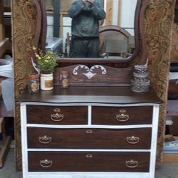 Antique Oak Dresser With Mirror