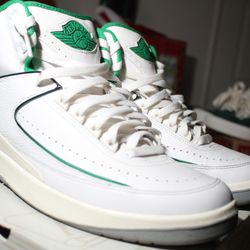 Retro Jordan 2s 