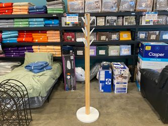 UMBRA Flipper Coat Rack in White and Pine