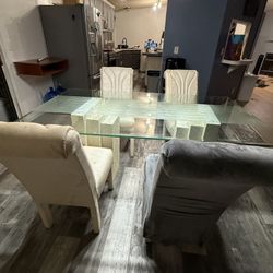 Dinner Table With 4 Used Chairs 