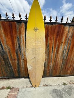 Laughlin Surfboard – Vintage Shortboard w/ Fins