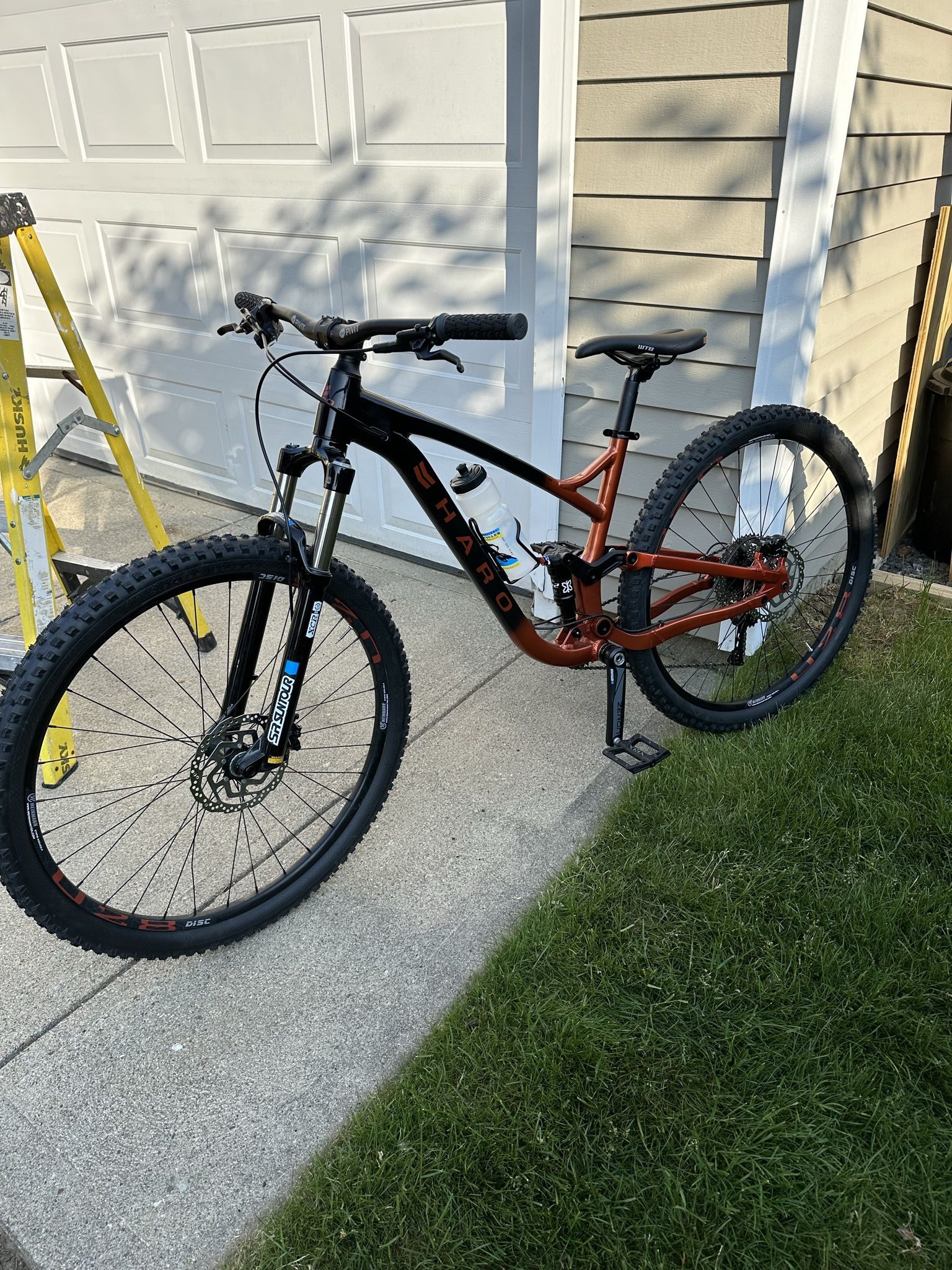 Mountain Bike Full Suspension