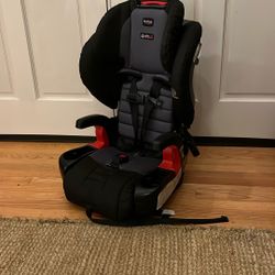 Britax Pioneer Grow With You Booster & 5 Pt Harness Car seat 