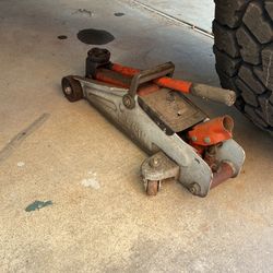 2 Ton Jack Larkin