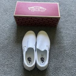 Vans Classic Slip-On Shoe | White (Size 9.5)
