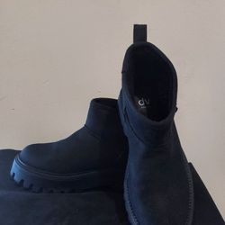 DV Dolce Vita Black Lug Sole Ankle Boots Women's Size 7.5 Faux Fur Lined