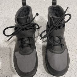 2 Pairs UGG Shoes Kids size 4, Girl/women 6.5 Mint Condition 