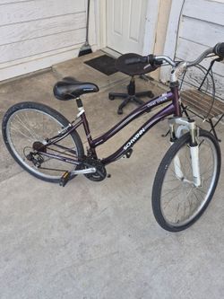 SCHWINN CLEAR CREAK MOUNTAIN BIKE