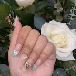 Press-on Nails