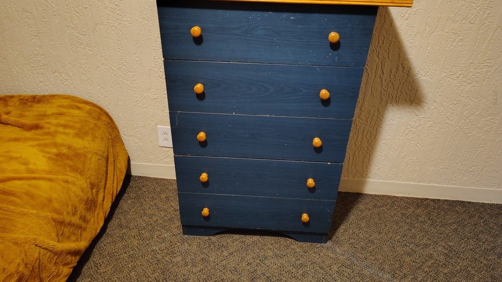 Dresser