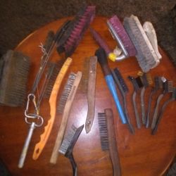 TONS OF WIRE AND RANDOM BRUSHES FOR CHEAP