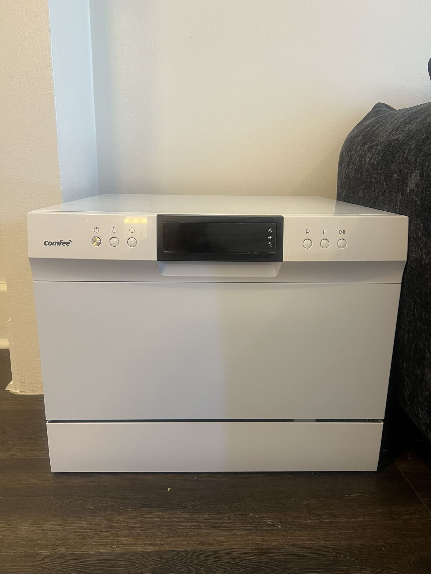 Comfee Portable Mini Dishwasher!