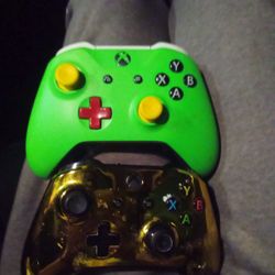 Pair of Xbox One/X controllers w/recharge packs