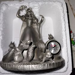 Snow White Disney Also Has nice Clock