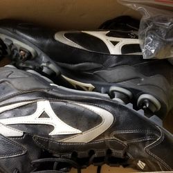 $10 Baseball/softball Footwear Sz11  Never Played In