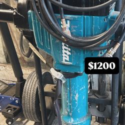 Makita Jack Hammer 