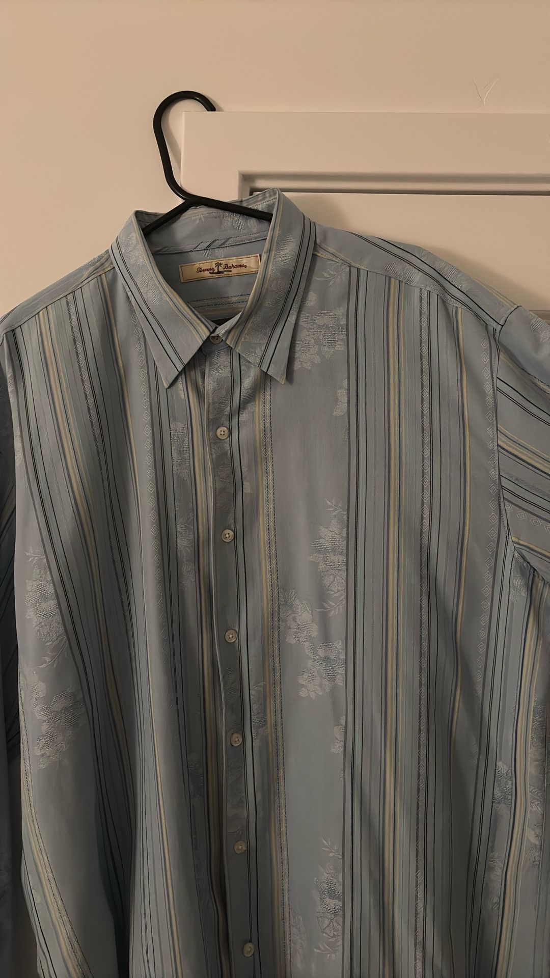 Tommy Bahama XL Long Sleeve Collared 80silk/20cotton