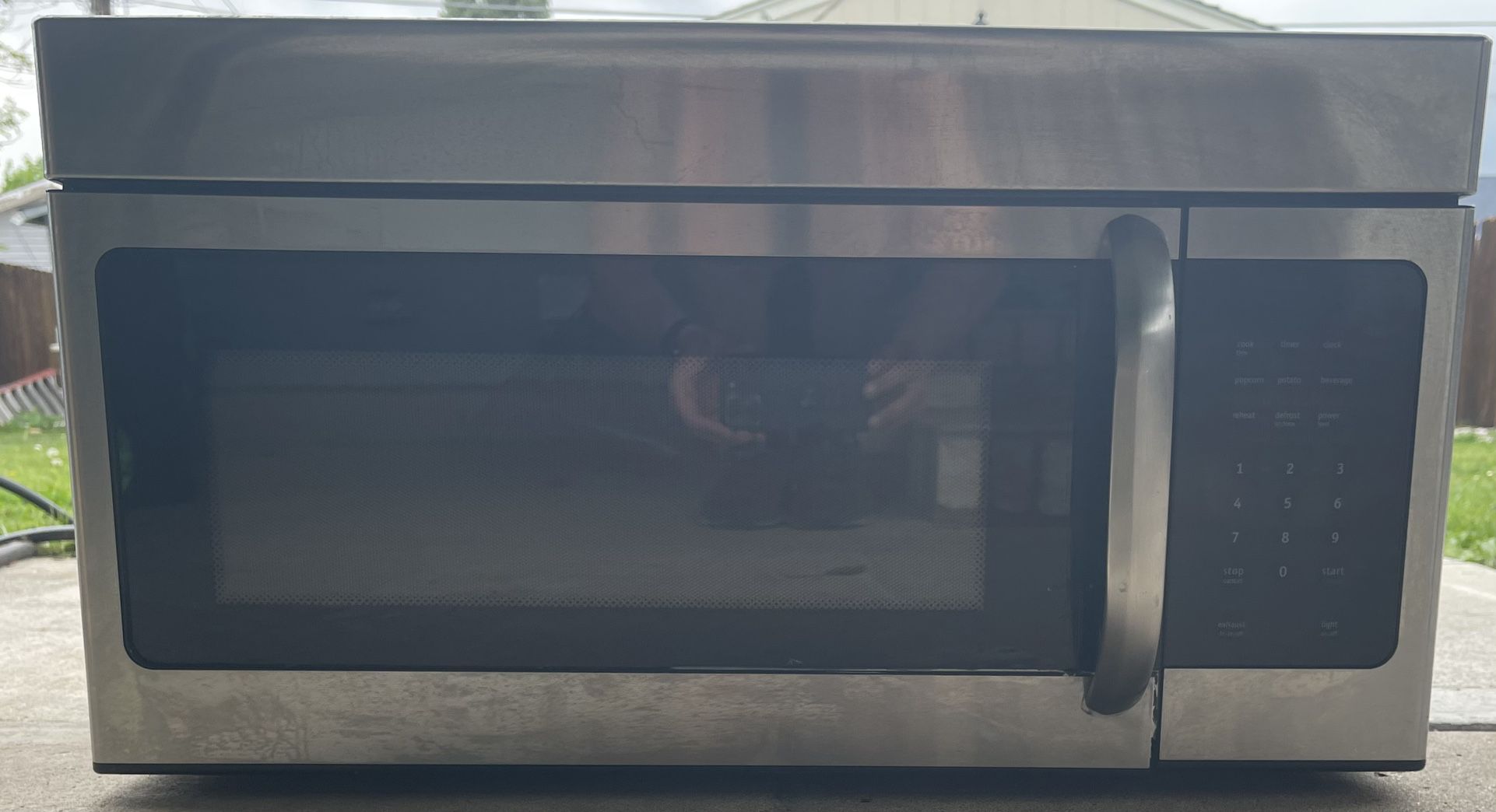 Over-the-Range Microwave Frigidaire - Stainless Steel