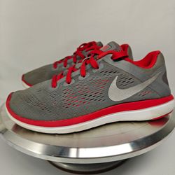 Size 6 US WOMEN'S (4.5 US youth ) Nike Flex 2016 RN Shoes.